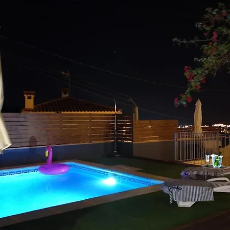 Privada Con Piscina, Vistas Al Mar Y Montana En Βίλα